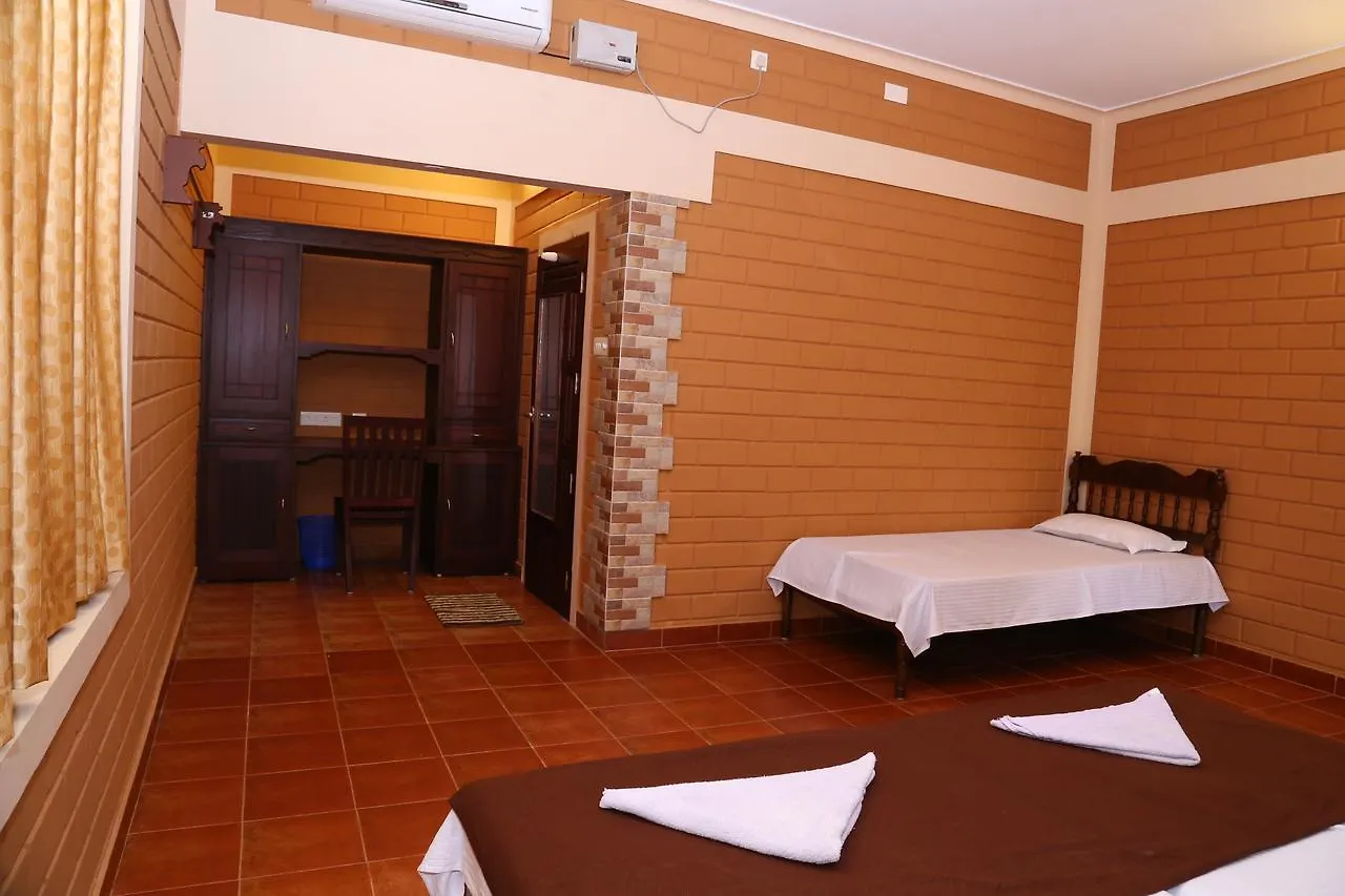 Dazzle Dew Bed and Breakfast Alappuzha 0*,